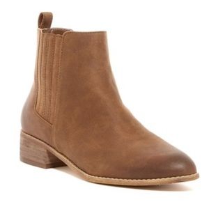 Melrose and Market Chelsea Booties